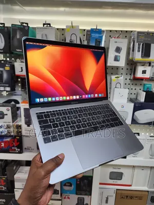 Laptop Apple MacBook Pro 2017 16GB Intel Core i5 SSD 256GB