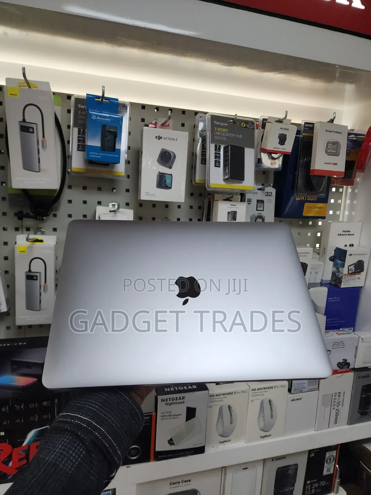Laptop Apple MacBook Pro 2017 16GB Intel Core i5 SSD 256GB