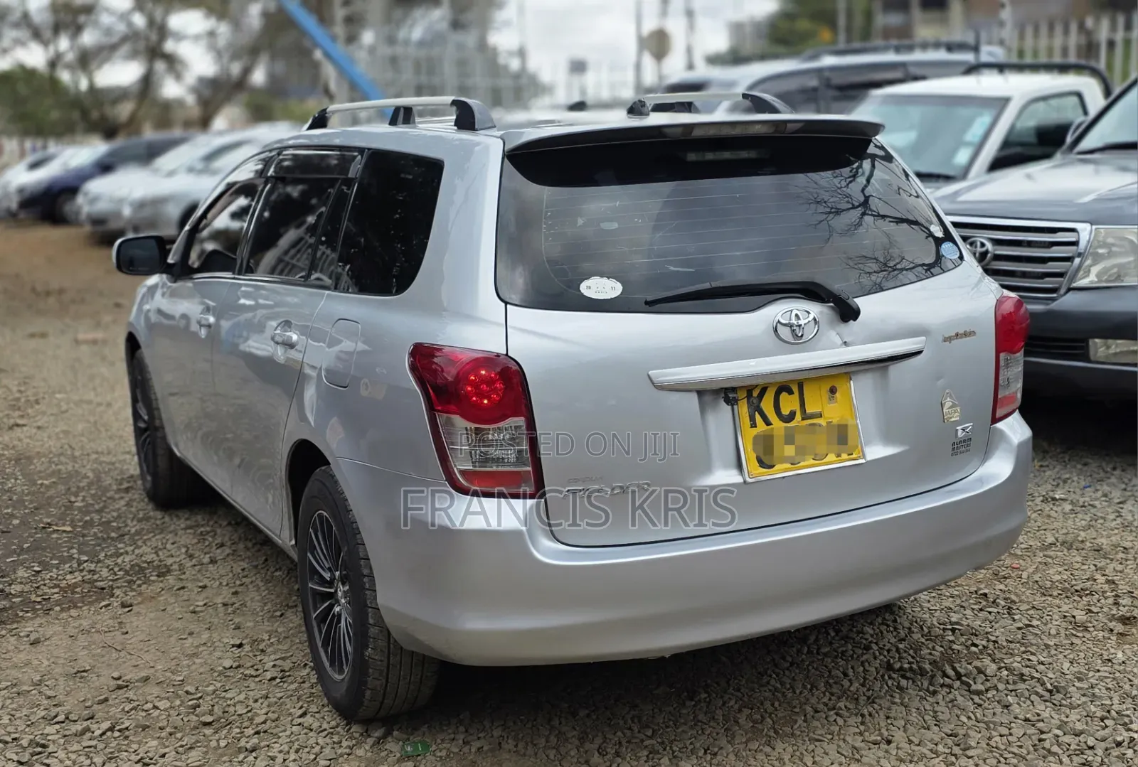 Toyota Corolla Fielder 2011