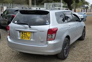 Toyota Corolla Fielder 2011