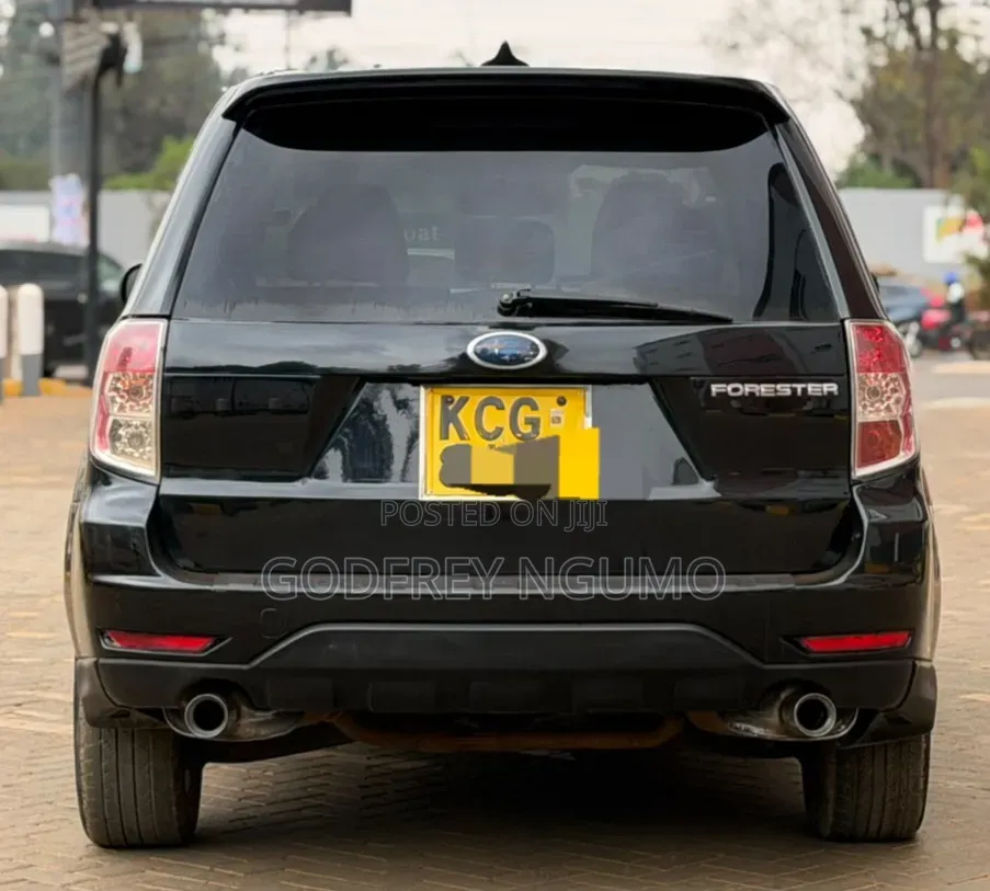 Subaru Forester 2010 Black