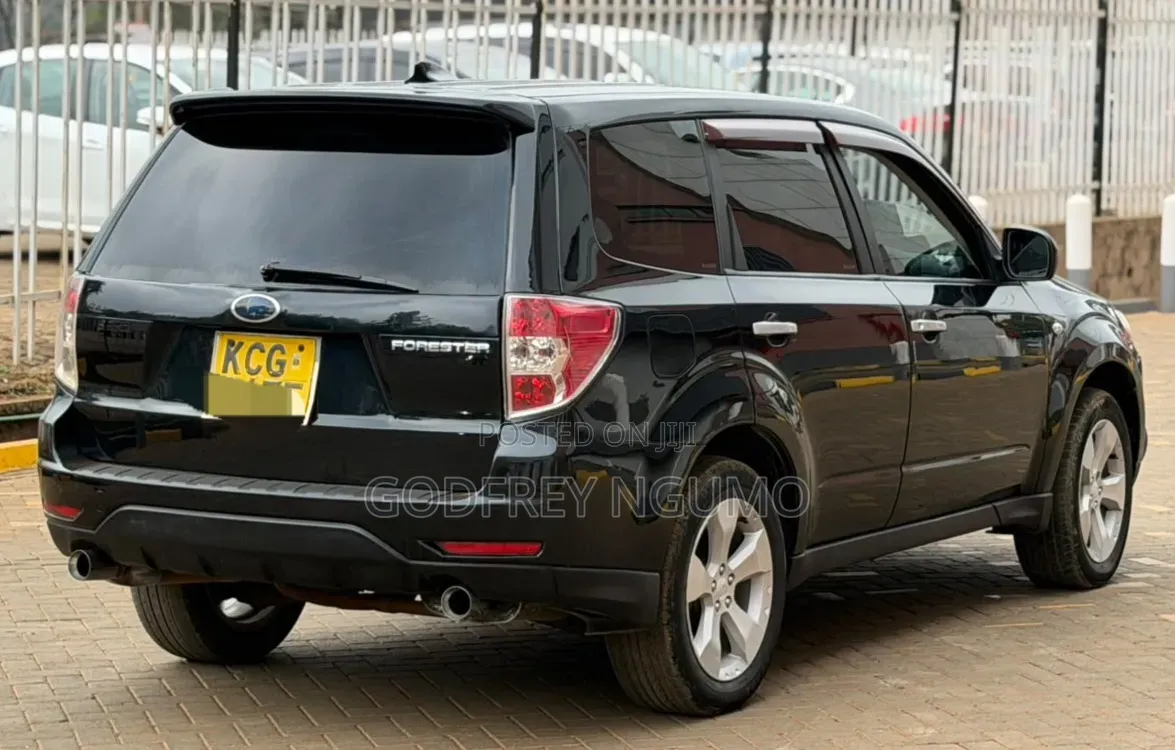 Subaru Forester 2010 Black