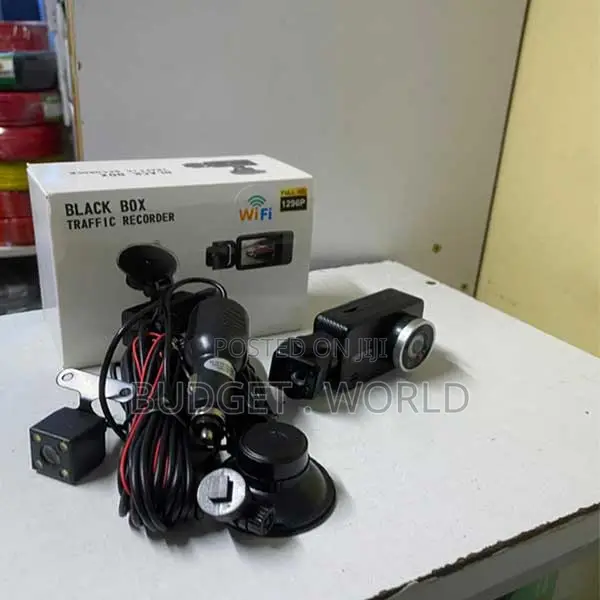 Seamless Loop Recording Full HD 3 Lens Dash Cam 1080P Resolution