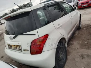 Toyota IST 2004 White