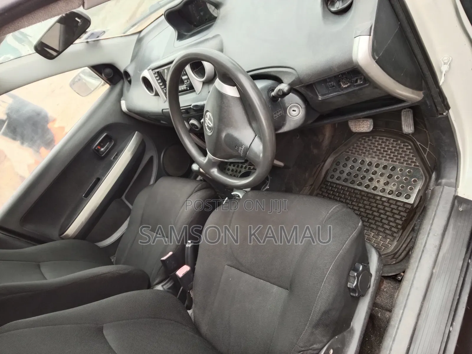 Toyota IST 2004 White