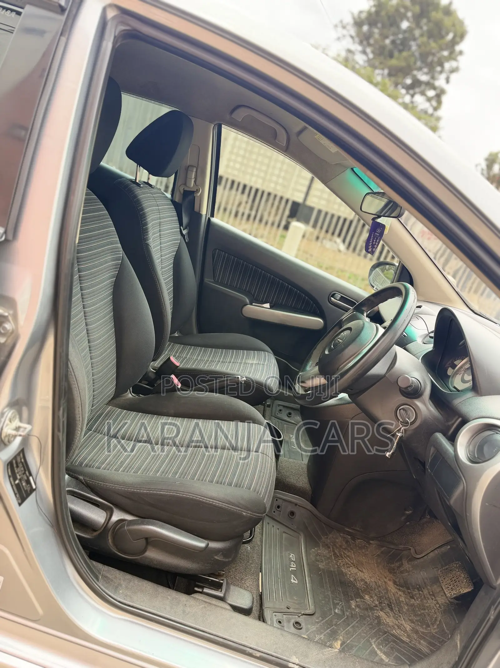 Mazda Demio 2009 Silver
