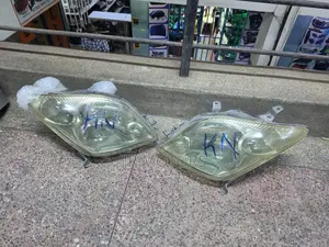 Toyota IST Xenon Headlights 2005