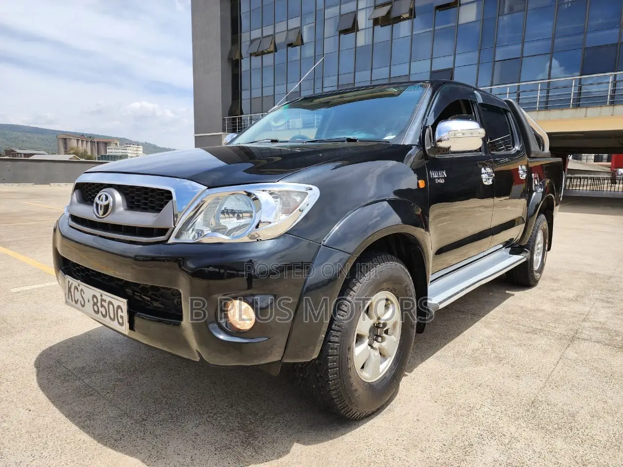 Toyota Hilux 2012 Black