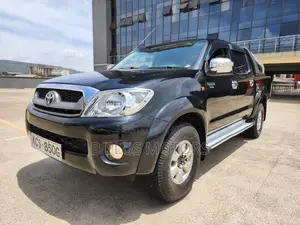 Toyota Hilux 2012 Black