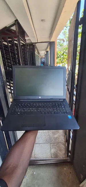 Laptop HP 15 4GB Intel Core i3 HDD+SSD 500GB