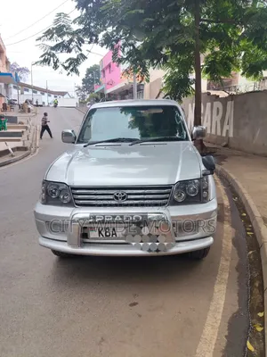 Toyota Land Cruiser Prado 2001 Silver