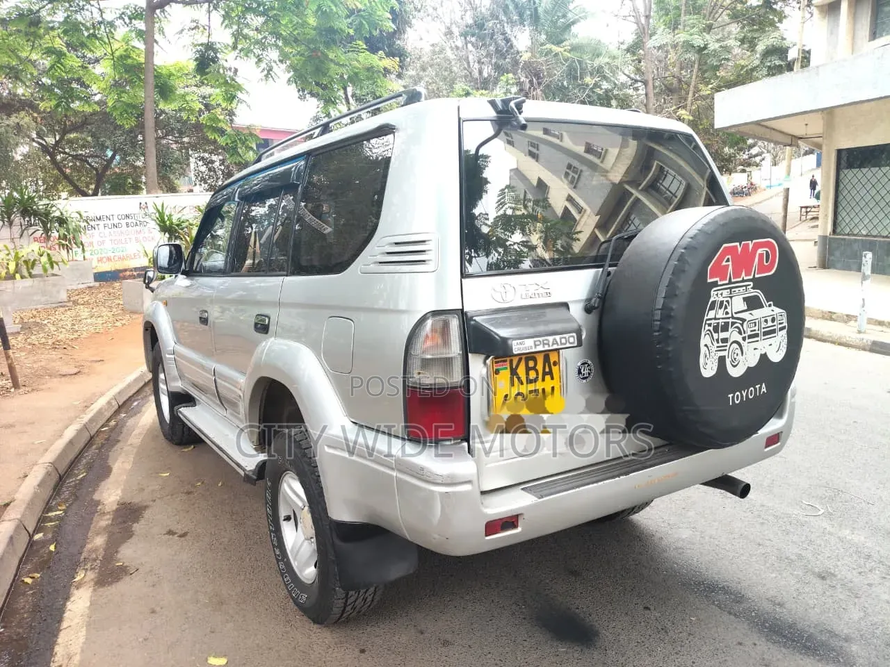 Toyota Land Cruiser Prado 2001 Silver