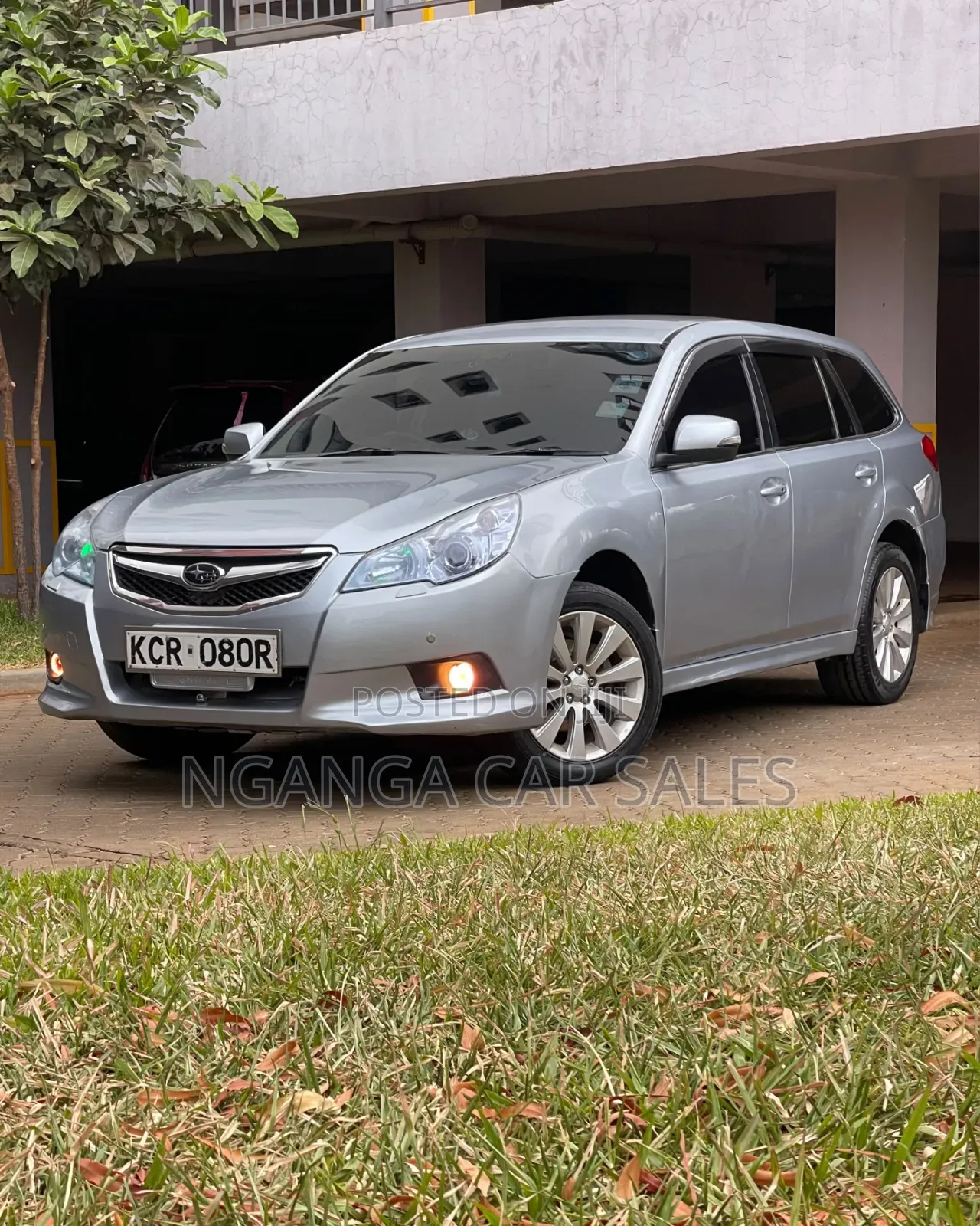 Subaru Legacy 2011 Silver