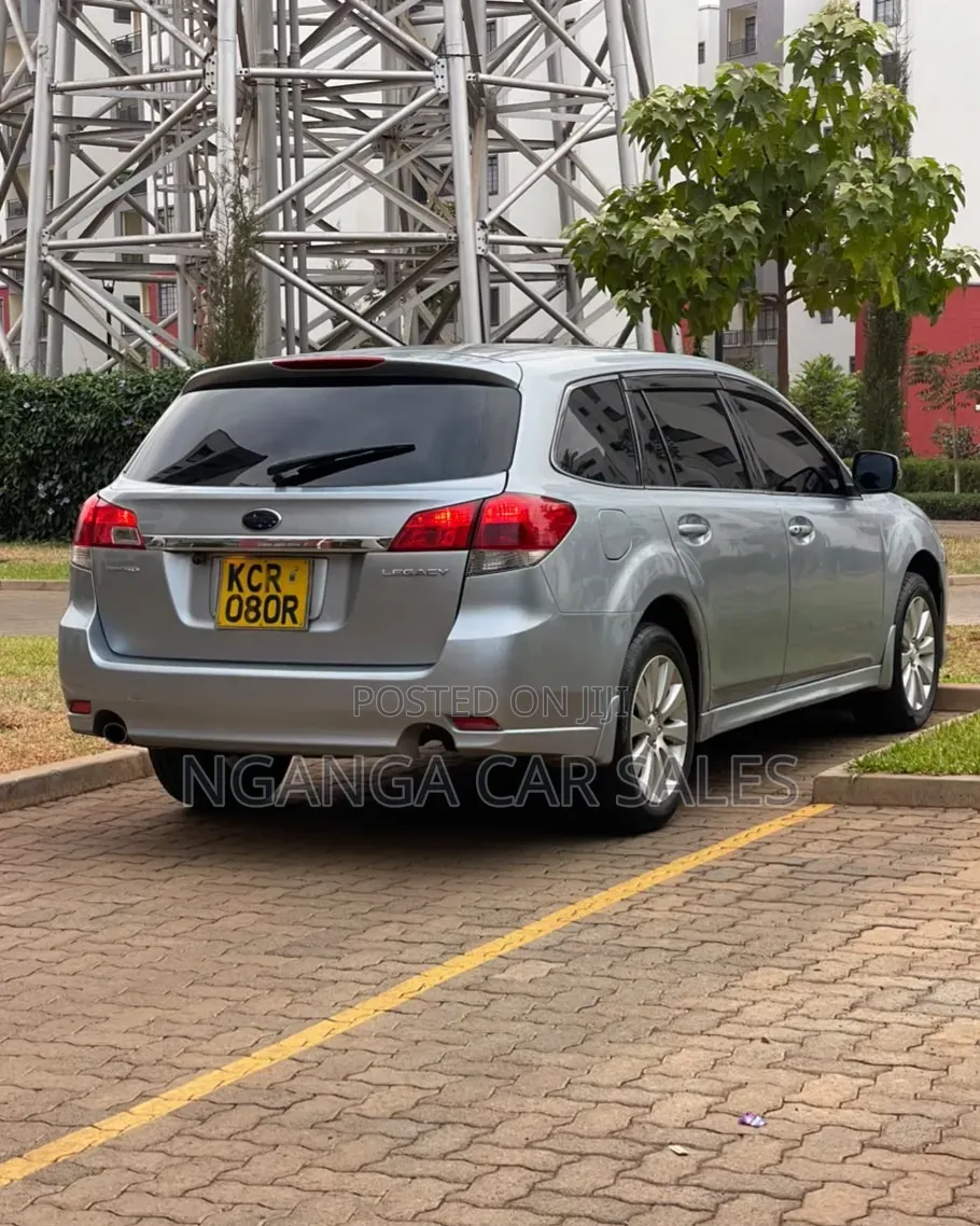 Subaru Legacy 2011 Silver