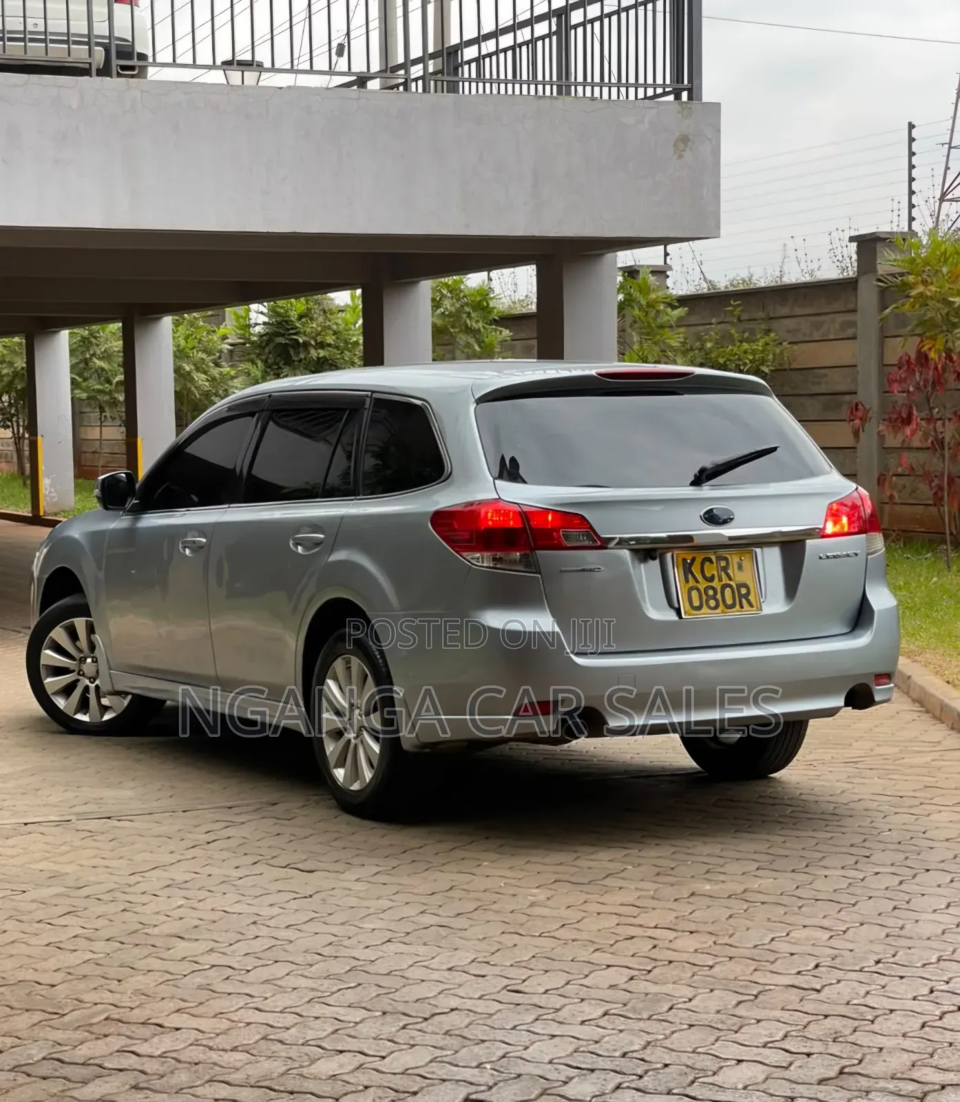 Subaru Legacy 2011 Silver