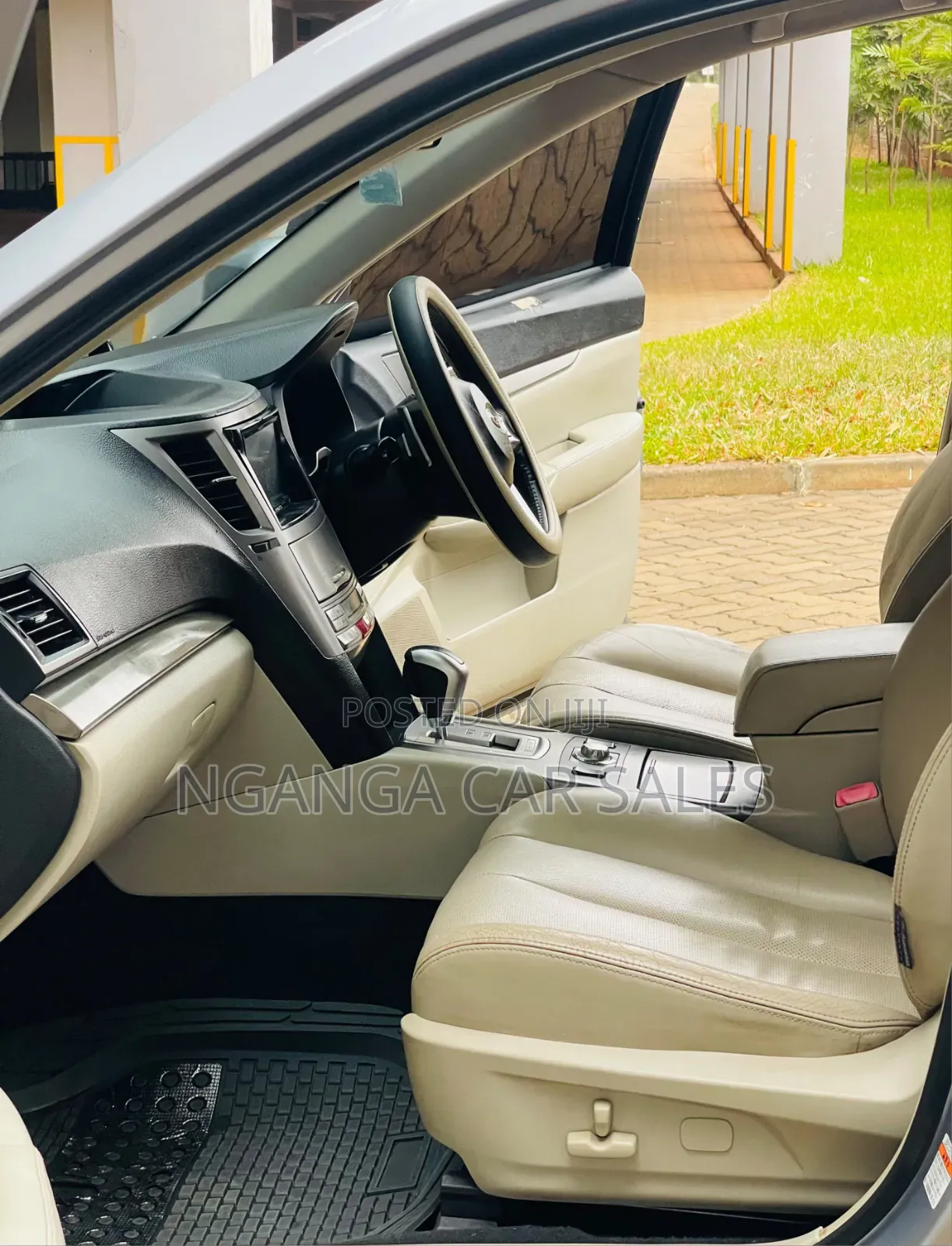 Subaru Legacy 2011 Silver