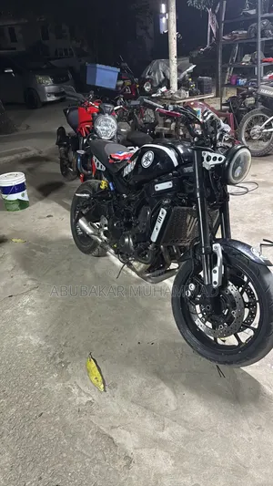 Yamaha 2016 Black