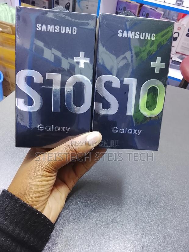 Samsung S10+ Charger - main view