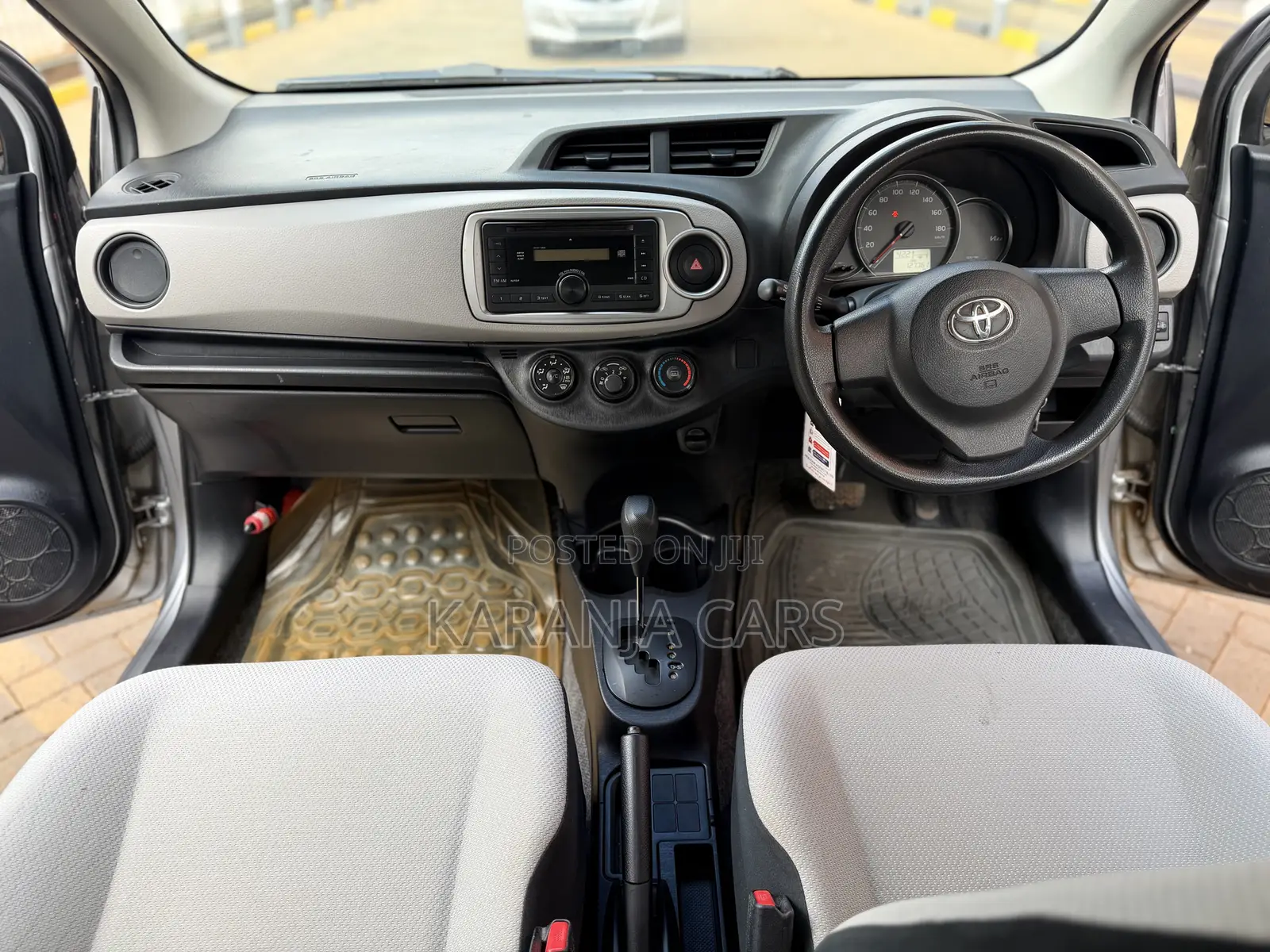Toyota Vitz 1.3 FWD 5dr 2013