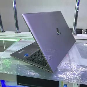 Laptop HP ZBook Firefly G8 16GB Intel Core i7 SSD 512GB