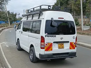 Toyota HiAce 2016 White