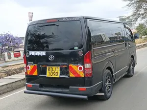 Toyota HiAce 2015 White