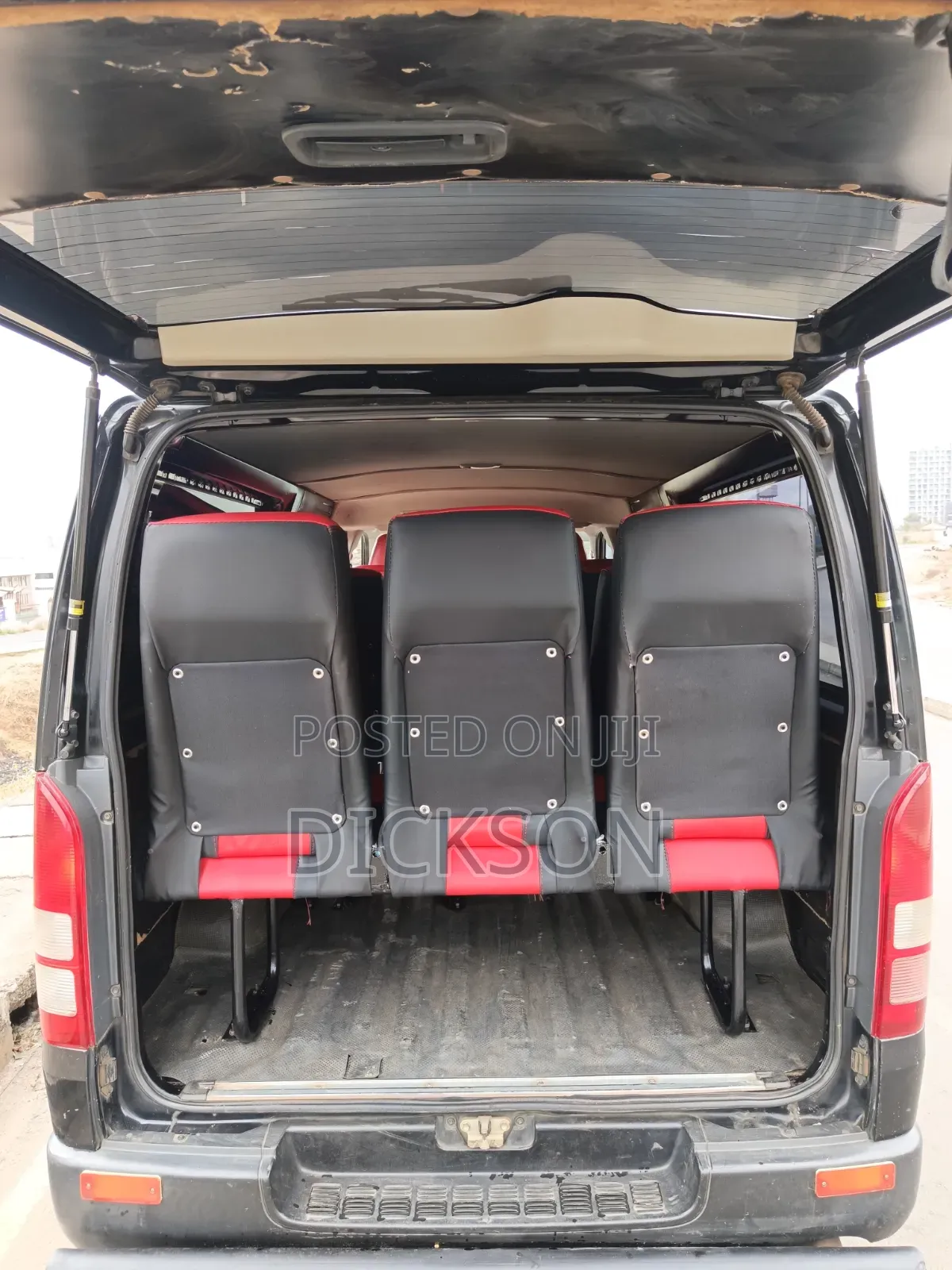 Toyota HiAce 2015 White