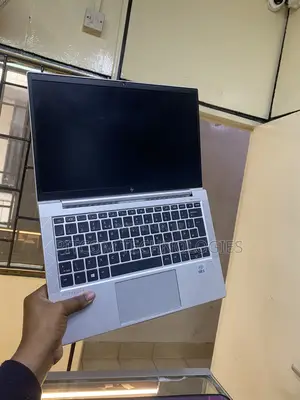 Laptop HP EliteBook 830 G7 8GB Intel Core i5 SSD 256GB
