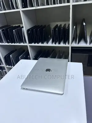Laptop Apple MacBook 2020 8GB Intel Core i5 SSD 256GB