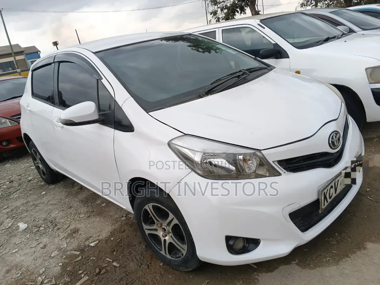 Toyota Vitz 2013 White