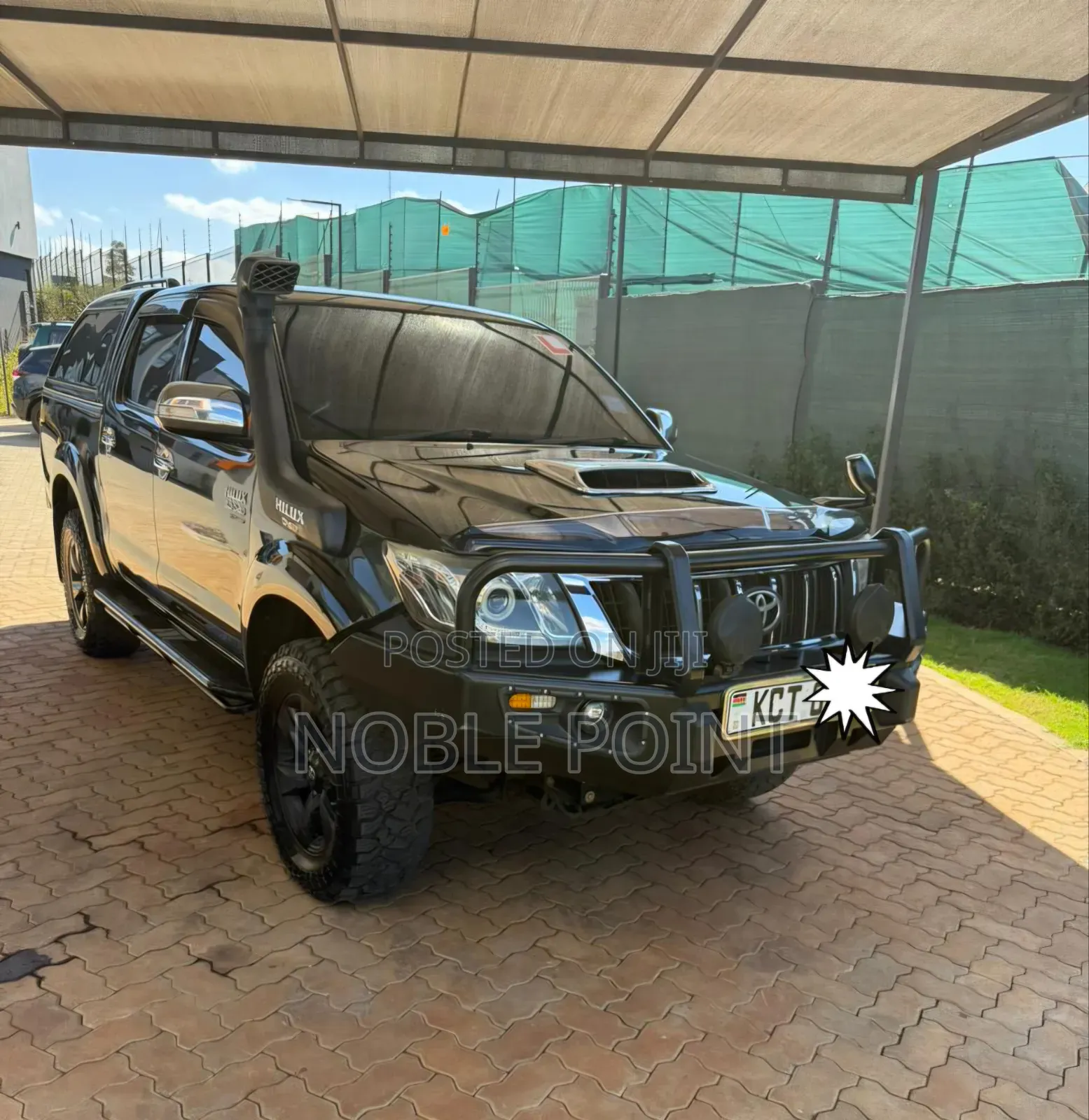 Toyota Hilux 2011 Black