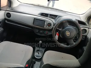 Toyota Vitz 2013 White