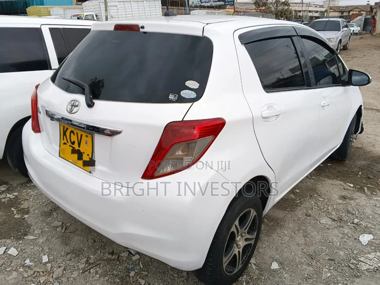 Toyota Vitz 2013 White