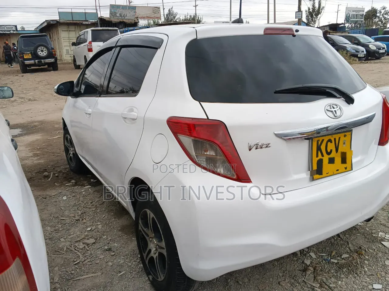 Toyota Vitz 2013 White
