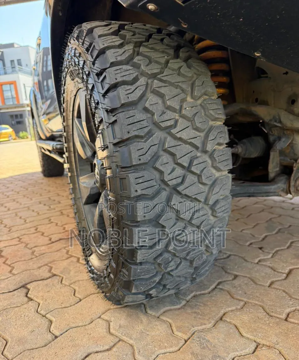 Toyota Hilux 2011 Black