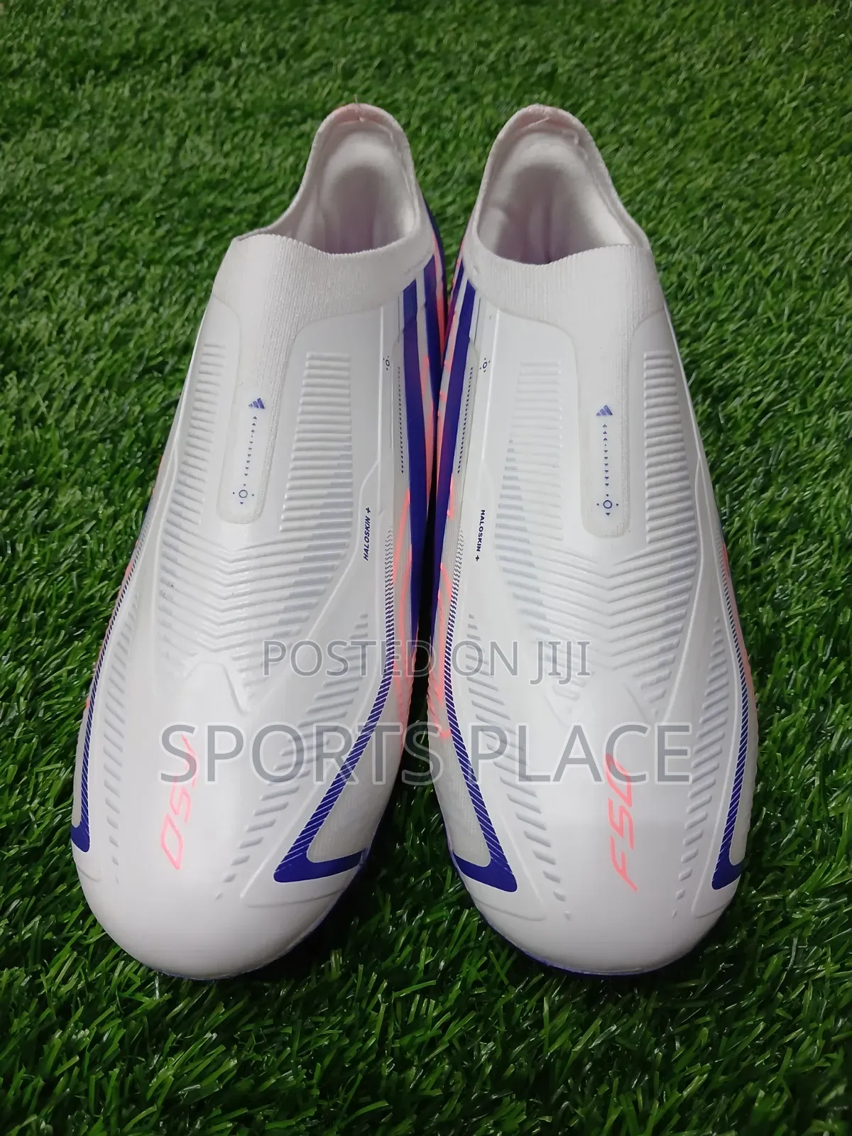 World Cup F59 Football Cleats in Junior Sizes