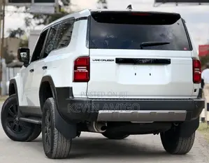 Toyota Land Cruiser LC250 2024 White