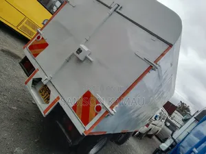 Isuzu Elf Canter 2008 White