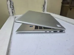 Laptop HP EliteBook x360 1030 G8 16GB Intel Core i7 SSHD (Hybrid) 512GB