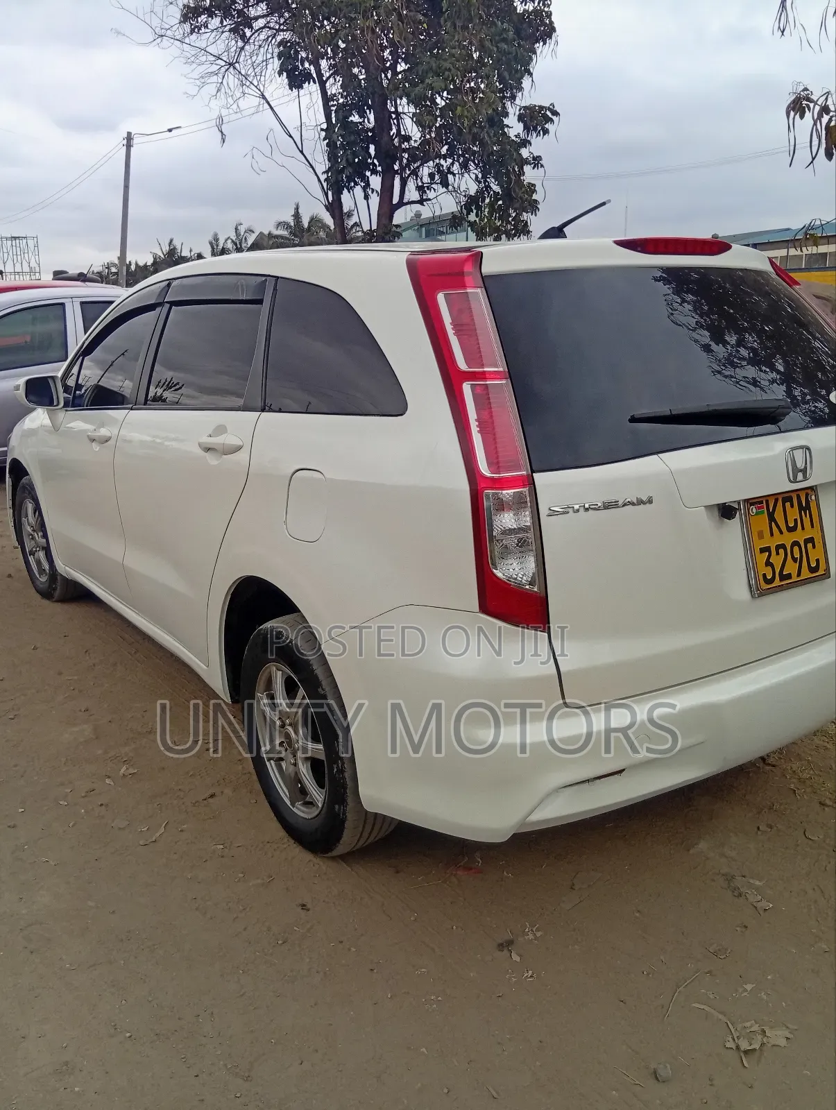 Honda Stream 2010 White