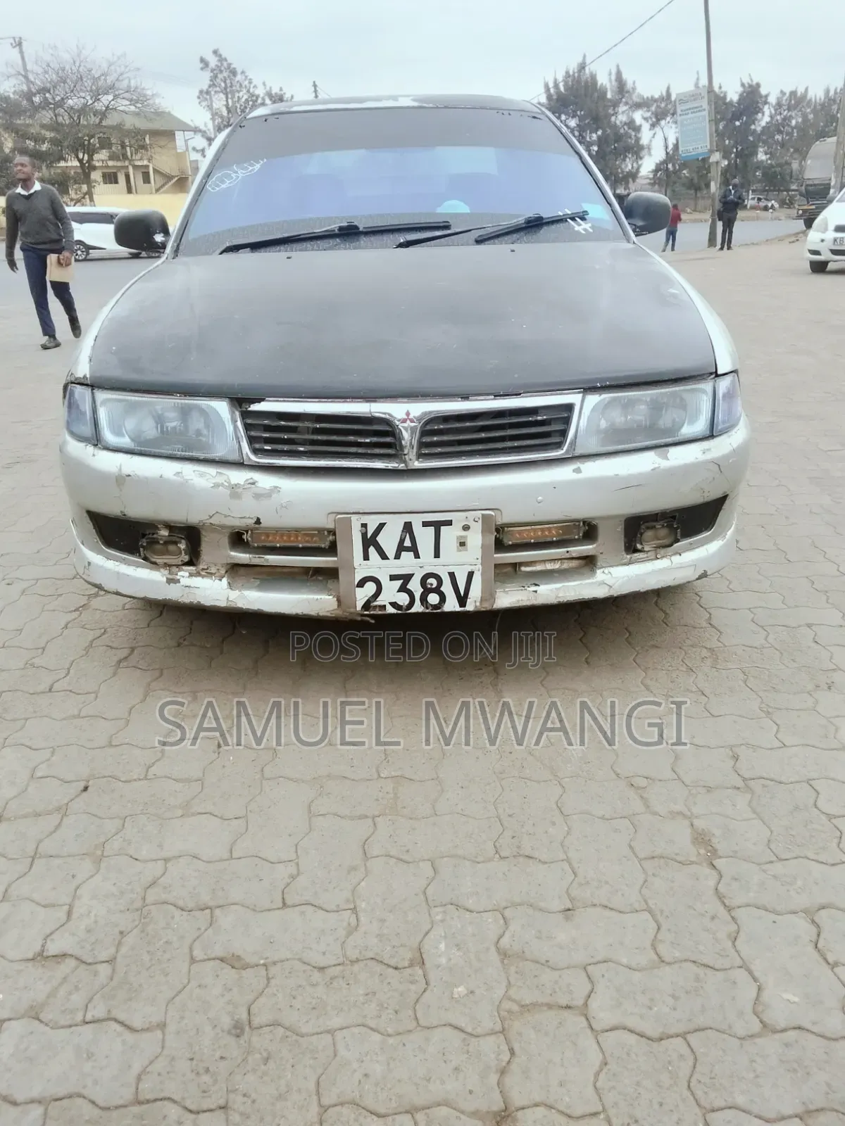 Mitsubishi Lancer 2000 Silver