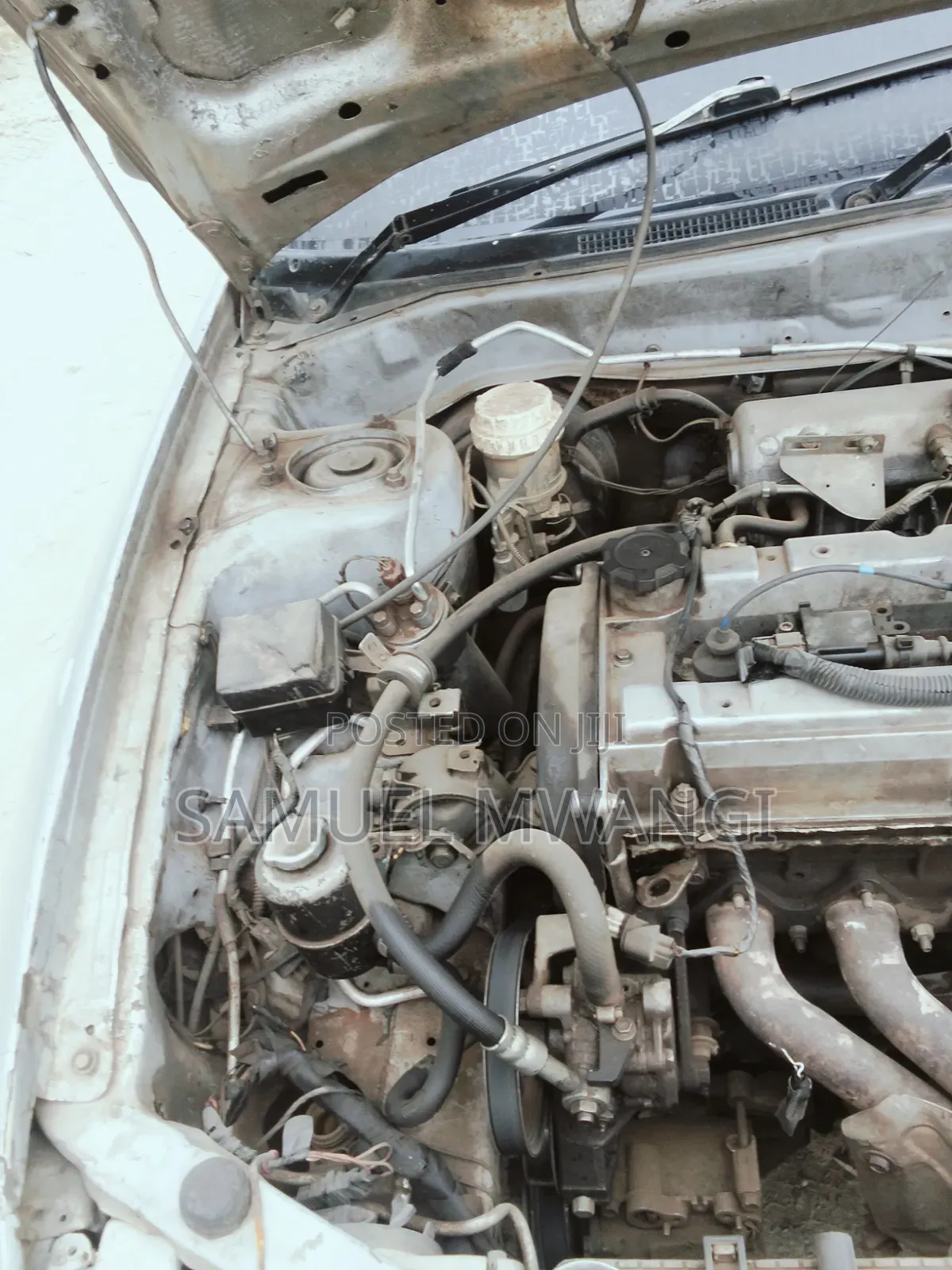 Mitsubishi Lancer 2000 Silver