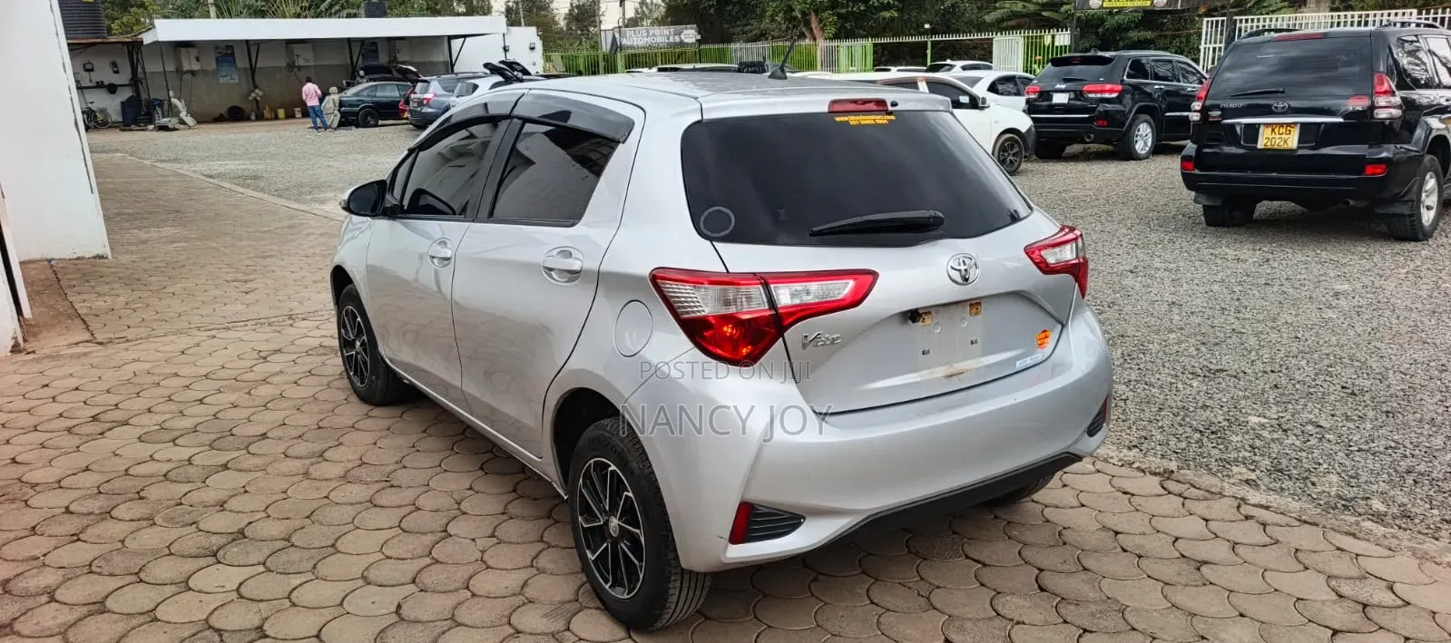 Toyota Vitz 1.3 AWD 5dr 2018 Silver