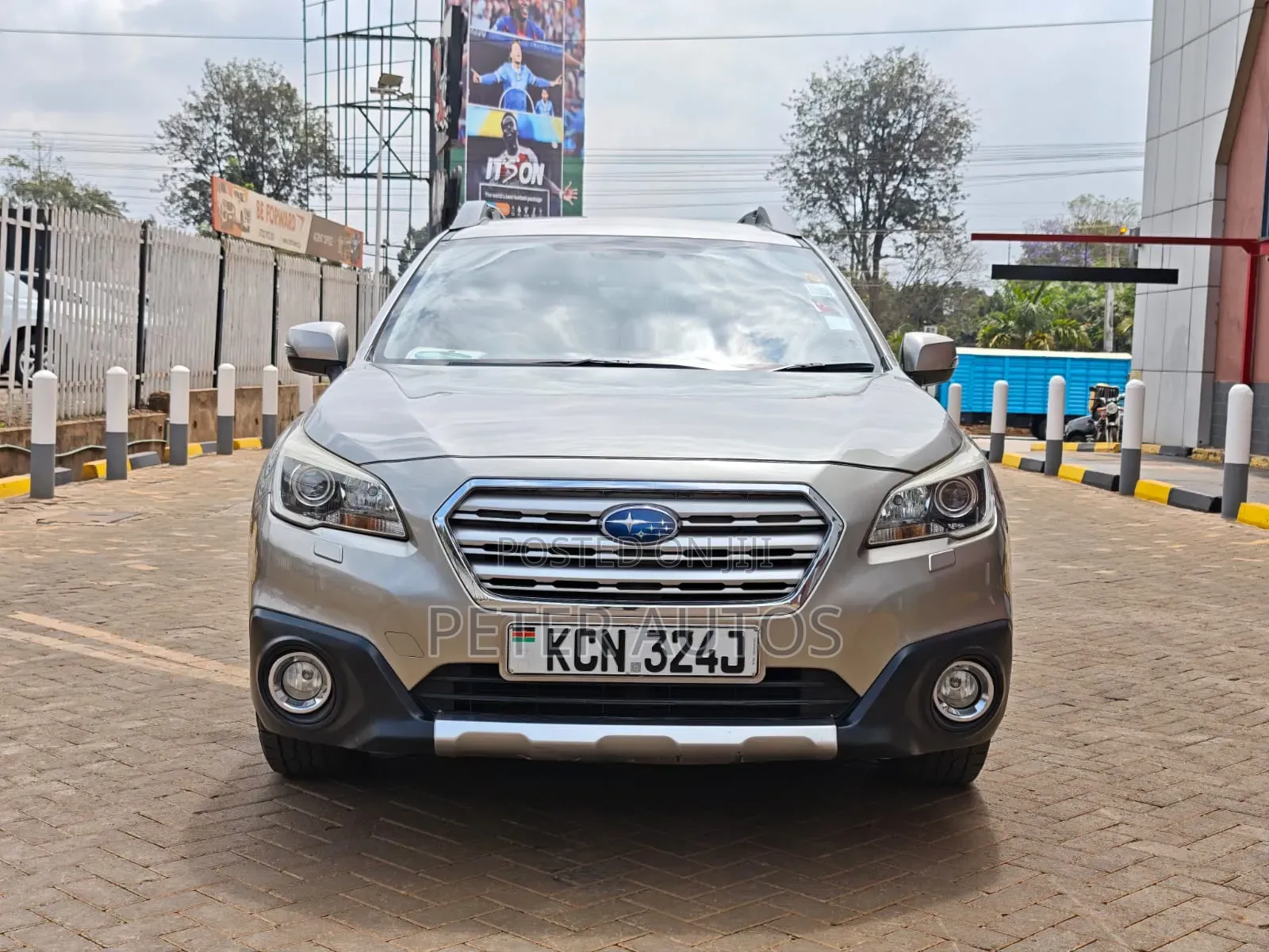 Subaru Outback 2.5i Limited 4dr Wagon AWD (2.5L 4cyl CVT) 2015 Gold
