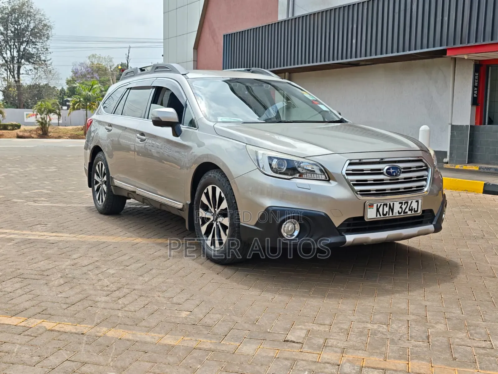 Subaru Outback 2.5i Limited 4dr Wagon AWD (2.5L 4cyl CVT) 2015 Gold