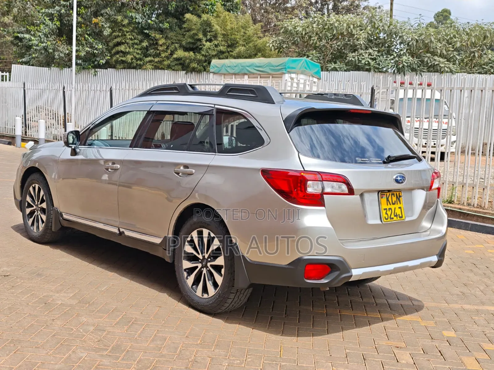 Subaru Outback 2.5i Limited 4dr Wagon AWD (2.5L 4cyl CVT) 2015 Gold
