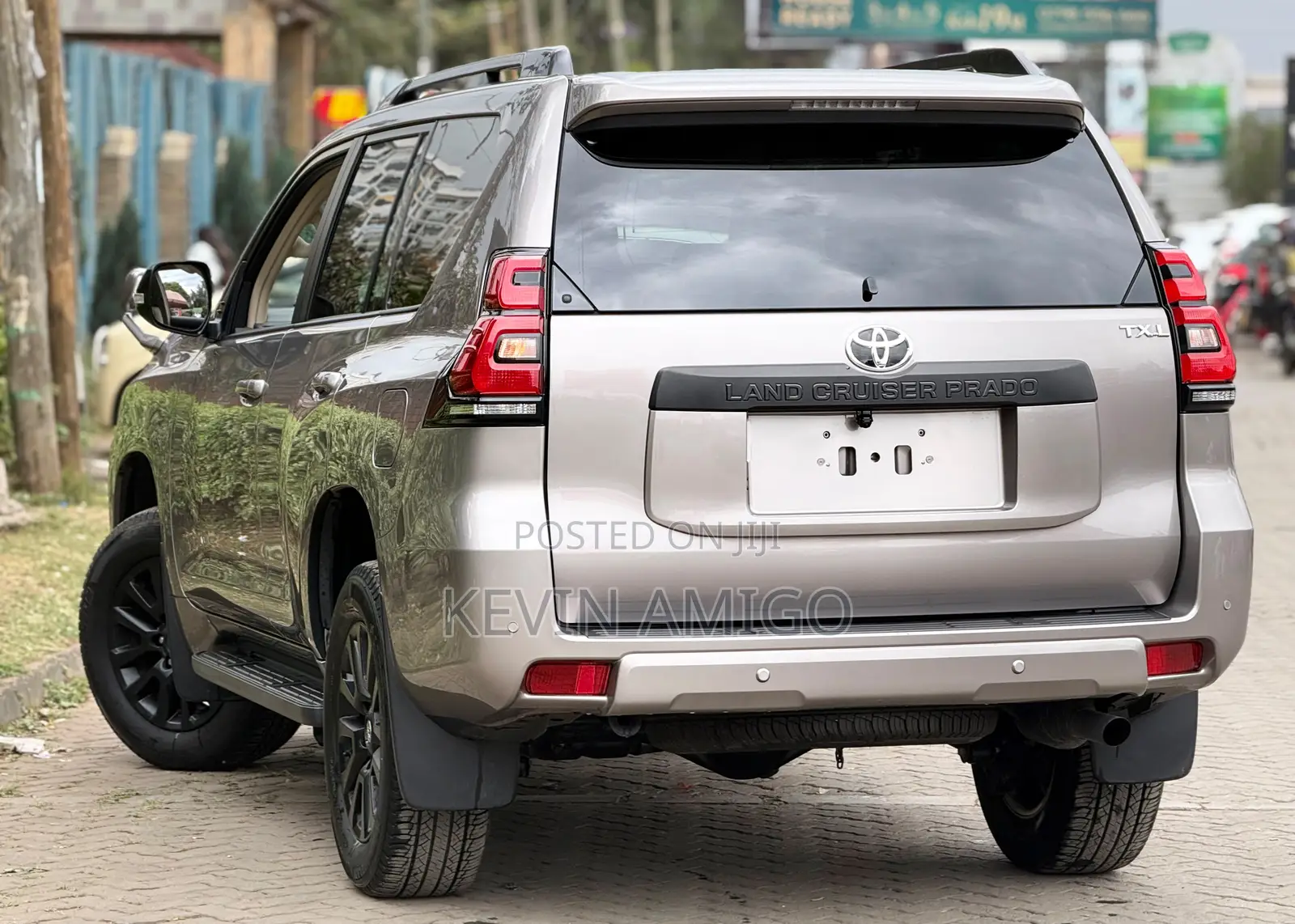 Toyota Land Cruiser Prado 2.7 2023 Silver