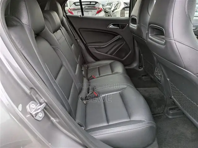Mercedes-Benz GLA-Class 2019 Gray