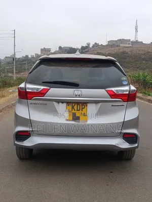 Honda Shuttle 2017 Silver