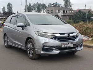 Honda Shuttle 2017 Silver